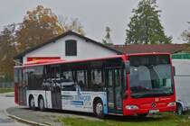 . Mercedes Benz Citaro steht nahe dem Bahnhof in Kochel am Strassenrand. 10.10.2015