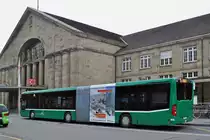 Mercedes Citaro 7018 auf der Linie 30 wartet an der Endstation am Badischen Bahnhof. Die Aufnahme stammt vom 13.10.2015.