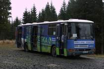 Skibus Lipno , Typ KAROSA , übernimmt in Szklarska Poreba Jykuszyce den SEV nach
Korenov. 14.10.2015 10:46 Uhr.