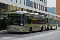 . PT 12563 HESS Postbus mit Hnger aufgenommen am Bahnhof in Innsbruck am 06.10.2015.