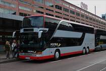 . Setra S 431 DT von Postbus nimmt am Bahnhof in Innsbruck Fahrgste auf.  06.10.2015