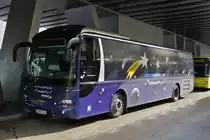 . MAN Lion's Regio von Postbus, beklebt mit einer spezielen Werbung f�r Sternfahrten, abgestellt nahe dem Bahnhof von Innsbruck.  06.10.2015