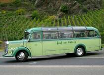 Reisebus Daimler Benz O 3500 von Karl Ulrich Turck in Alken. Der Bus mit 29 Sitzplätzen war von 1953 bis 1962 als Linien- und Reisebus beim Kraftwagenbetrieb Wetterau im Einsatz, anschließend bis 1980 als Fahrschulfahrzeug in Bad Nauheim. (18. Oktober 2015)