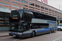 . VanHool TX... aufgenommen am Bahnhof in Innsbruck ist fr den Postbus im Einsatz.  06.10.2015