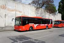 Slowakei / Bratislava: Irisbus Crossway LE des Unternehmens  Slovak Lines , aufgenommen im Mrz 2015 am zentralen berlandbusbahnhof  Autobusov stanica  in Bratislava.