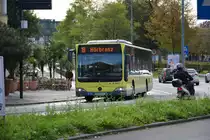 BD-18430 fährt am 05.10.2015 durch Bregenz. Aufgenommen wurde ein Mercedes Benz Citaro.