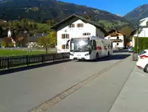 Hier zu sehen ist ein VDL Citea der OGV unterwegs auf der Kfl. 5021 als Kurs von Dellach im Drautal Gemeinde nach Oberdrauburg Bahnhof. Aufgenommen am 23.10.2015 zwischen den Haltestellen Dellach im Drautal Gemeinde und Dellach im Drautal West. Obwohl dieser Kurs im Fahrplan durchgehend von Greifenburg Gemeindeamt bis Oberdrauburg Bahnhof angegeben ist muss trotzdem in Dellach im Drautal Gemeinde umgestiegen werden. Von Greifenburg bis Dellach wird dieser Kurs von einem Mercedes-Benz Kutsenits Hydra bedient, dieser anschließend wieder zurück in Richtung Weißensee fährt.