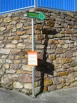 Bushaltestelle Berg im Drautal Mehrzweckhaus am 23.10.2015. Diese Haltestelle wurde von der ÖBB-Postbus GmbH nur ein mal am Tag, um 7:23, mit einem Kurs von Irschen Gemeindeamt nach Greifenburg Gemeindeamt bedient. Seit der Betriebsaufnahme der OGV am 14.9.2015 wird sie in Richtung Greifenburg um 6:00, 7:25, 7:40 und 17:20 bedient. In Richtung Oberdrauburg wird sie um 6:14, 12:53, 13:53, 14:16, 15:16, und 18:31 bedient. (Kfl. 5021)