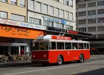 75 Jahre Trolleybus Biel. Oldtimerfahrten mit dem Bus 21 auf einer spezielle Route in Biel am 24. Oktober 2015.
Foto: Walter Ruetsch