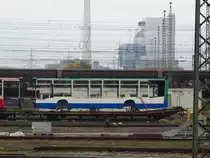 Mercedes Benz Citaro C2 mal anders am 25.10.15 in Mannheim Gbf vom Bahnsteig aus fotografiert. Dies ist ein Citaro Grundgerüst das aus Ulm kommt und bei Evo Bus in Mannheim dann zu einen richtigen Citaro wird.