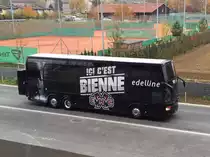 Setra 328 DT, Edelline Kerzers, Seit 30.10.2015 als Teambus für den EHC Biel unterwegs.