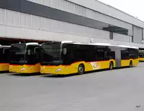 Postauto - Mercedes Citaro  BE  734633 in Bern bei den Postautohaltestellen auf dem Dach des Bahnhof Bern am 11.10.2015