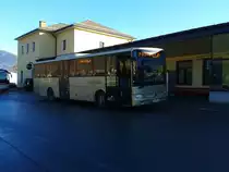 Mercedes-Benz Integro von POSTBUS am 7.12.2015 an der Haltestelle Lienz Bahnhof.