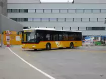 Postauto - Mercedes Citaro BE 555831 in Bern bei den Postautohaltestellen auf dem Dach des Bahnhof Bern am 23.10.2015