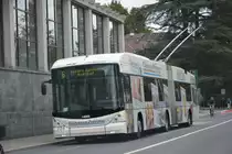Dieser Hess Trolleybus (224) fährt am 08.10.2015 auf der Linie 6 durch Luzern. Aufgenommen in Luzern.
