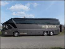 Neoplan Starliner von HWP-Touristik aus Deutschland in Mukran am 23.03.2014