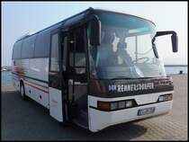 Neoplan Jetliner von Der Rennersdorfer aus Deutschland im Stadthafen Sassnitz am 28.03.2014