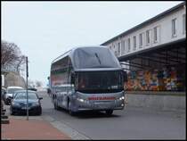 Neoplan Starliner von Winkelmann aus Deutschland im Stadthafen Sassnitz am 10.04.2014