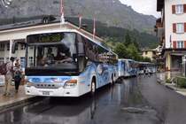 LLB Reisen - Nr. 7/38007 - Setra- Dreiachser beim Bahnhof Leukerbad
( Wegen Sanierung der Bahnhofhalle war die Ankunft/ Abfahrt auf der anderen Seite ,des Bahnhofes)

28.06.15
