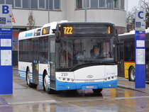 Will Mobil - Solaris  Nr.233  SG  390768  unterwegs auf der Linie 722 vor dem Bahnhof in Will am 29.11.2015