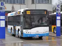 Will Mobil - Solaris  Nr.233  SG  390768  unterwegs auf der Linie 722 vor dem Bahnhof in Will am 29.11.2015