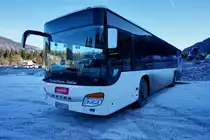 Setra S 415 NF von Gitschtal Reisen - Wastian GmbH am 27.12.2015 nahe der Haltestelle Millennium-Express.