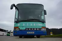 Dieser Setra S 3XX (OA-K 664) steht am 11.10.2015 in Sonthofen.
