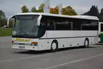 Dieser Setra S 315 UL (OA-KM 644) steht am 11.10.2015 in Sonthofen.

