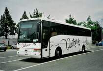 Aus England: Astons, Worchester RDU 4 Scania/Van Hool am 26. Juni 2008 Thun, Seestrasse