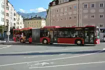 Am 12.10.2015 fährt I-427IVB auf der Linie TS. Aufgenommen wurde ein Mercedes Benz Citaro G der 2. Generation / Innsbruck Marktplatz.
