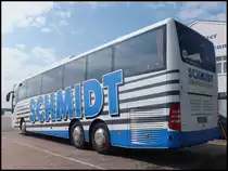 Mercedes Tourismo von Schmidt aus Deutschland im Stadthafen Sassnitz am 22.04.2014