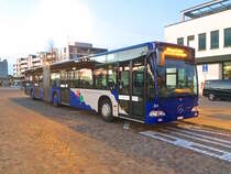VZO Grüningen, Mercedes-Benz Citaro G (Nr. 60/ZH 691892, 2000) am Sa 7. November 2015 am Bahnhof Wetzikon ZH. Dieser Wagen wurde leider per Ende 2015 bei der VZO ausrangiert. Von der 2000-Serie steht heute noch Nr. 62 im Einsatz, Nr. 59 wurde nun ebenfalls ausrangiert. 
