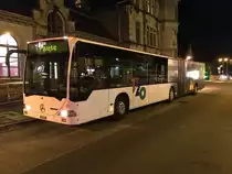 VZO Grüningen, Mercedes-Benz Citaro G (Nr. 62/ZH 691895, 2000) am Mi 18. November 2015 am Bahnhof Rapperswil SG. Dieser Wagen steht nach wie vor im Einsatz bei der VZO, trotz Ablieferung von fünf neuen C2-Gelenkern.