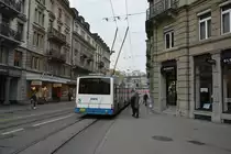 Am 14.10.2015 fährt dieser Hess O-Bus mit der Nummer  71  auf der Linie 31 nach Schlieren Zentrum. Aufgenommen in der Innenstadt von Zürich.

