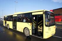 Serbien / Stadtbus Belgrad / City Bus Beograd: Güleryüz Cobra GM 290 der  Grupa privatni autoprevoznici  /  Dumeco , aufgenommen im Januar 2016 in der Nähe der Haltestelle  Blok 21  in Belgrad.