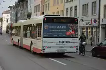 Am 14.10.2015 fährt ZH-793350 auf der Linie 14. Aufgenommen wurde ein Solaris Urbino 18 / Winterthur Stadthausstrasse.
