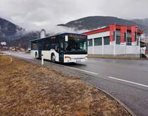 Setra S 415 NF von Siebler Reisen unterwegs auf der Kfl. 5068 als Schibus 23 (Greifenburg Gemeindeamt - Hermagor - Millennium Express) am 8.2.2016 zwischen den Haltestellen Greifenburg Gemeindeamt und Greifenburg-Weißensee Bahnhof.