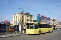 Serbien / Stadtbus Belgrad / City Bus Beograd: G�lery�z Cobra GD 272 der  Grupa privatni autoprevoznici  /  TRANS-JUG , aufgenommen im Januar 2016 am Hauptbahnhof von Belgrad.