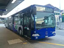 VZO Grüningen, Mercedes-Benz Citaro G (Nr. 59/ZH 691893, 2000) am Mi 6. Januar 2016 am Bahnhof Rüti ZH. Dieser Wagen stand zusammen mit Nr. 62 auch nach C2-Ablieferung noch im Einsatz bei der VZO. Lustigerweise fuhren mir an dem Tag gleich beide Busse in Rüti vor die Nase.