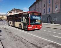 Mercedes-Benz O 530 II der STW unterwegs als Linie 20 (Klagenfurt Heiligengeistplatz 1 - Krumpendorf Leinsdorf) am 11.2.2016 nahe der Haltestelle Heiligengeistplatz 8.