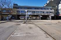 Blick auf den Busbahnhof Klagenfurt beim Hauptbahnhof.
Aufgenommen am 11.2.2016