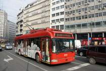 Serbien / Stadtbus Belgrad / City Bus Beograd: Oberleitungsbus BKM (Belkommunmash) AKSM-321 - Wagen 2019 der GSP Belgrad, aufgenommen im Januar 2016 in der Nähe der Haltestelle  Terazije  in Belgrad.