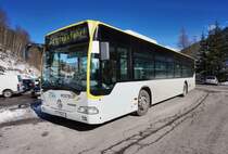 Mercedes-Benz O 530 I von POSTBUS am 12.2.2016 bei der Haltestelle Bad Hofgastein Angertal/Judau.