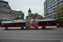 Dieser Hess O-Bus mit der Nummer  179  fährt am 14.10.2015 auf der Linie 4. Aufgenommen in der Innenstadt von St. Gallen.