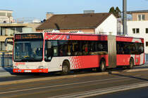 MB O 530 NG III, BN-SW 4397 der SWB auf der Kennedybrücke - 10.12.2015