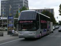 Neoplan,Reiseunternehmen Sch�ttle in H�he des Dortmunder Hbf`s.,
auf dem Weg zum Busbahnhof.(03.08.52008)
