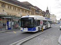 TL Lausanne - Trolleybus Nr.886 unterwegs in der Stadt Lausanne am 18.02.2016