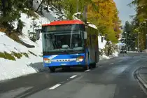 Am 15.10.2015 fährt GR-100107 auf der Linie 9. Aufgenommen wurde ein Setra S 415 NF / St. Moritz.
