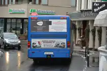 Am 15.10.2015 fährt GR-100110 durch St. Moritz. Aufgenommen wurde ein Setra S 415 NF.
