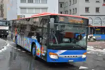 Am 15.10.2015 fährt GR-100102 auf der Linie 5 durch St. Moritz. Aufgenommen wurde ein Setra S 415 NF.
